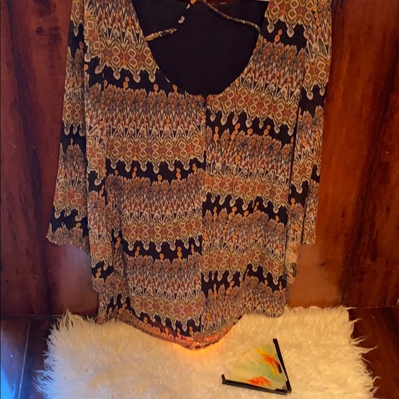 Beautiful Unique Dress - Picture 3 of 3